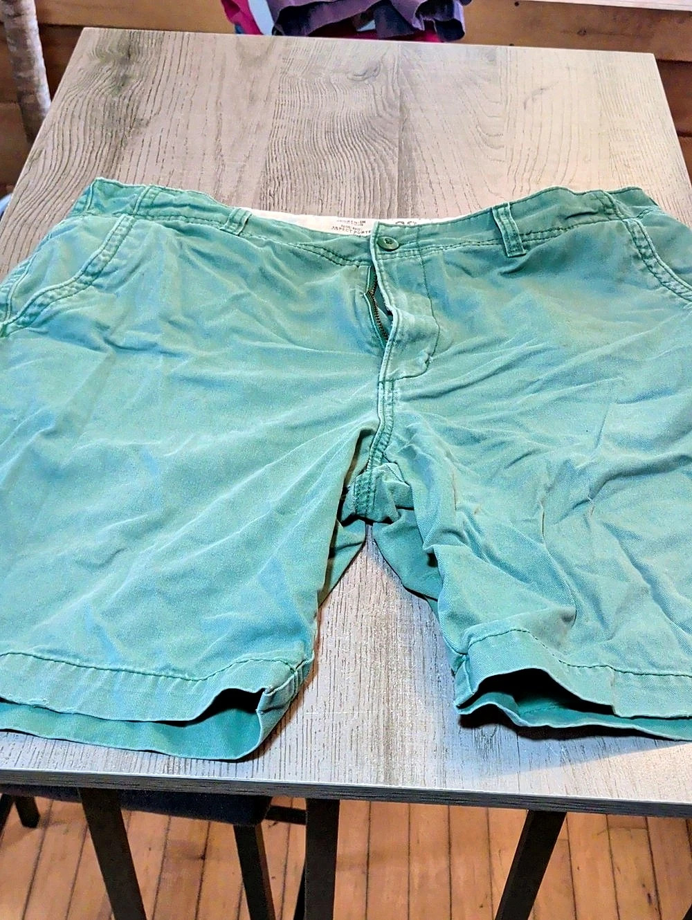 Broken-In Bermuda Shorts Waist 38 Green